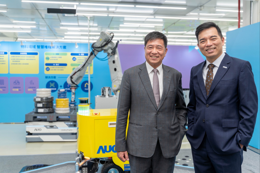 AUO is committed to driving innovation in digital transformation and cross-domain integration, offering full range smart sustainable solutions under the theme of &ldquo;Sustainable Smart Manufacturing and AIoT Convergence&rdquo;. AUO Chairman and Group Chief Strategy Officer, Mr. Paul Peng (pictured left), AUO Chief Executive Officer and President, Dr. Frank Ko (pictured right)