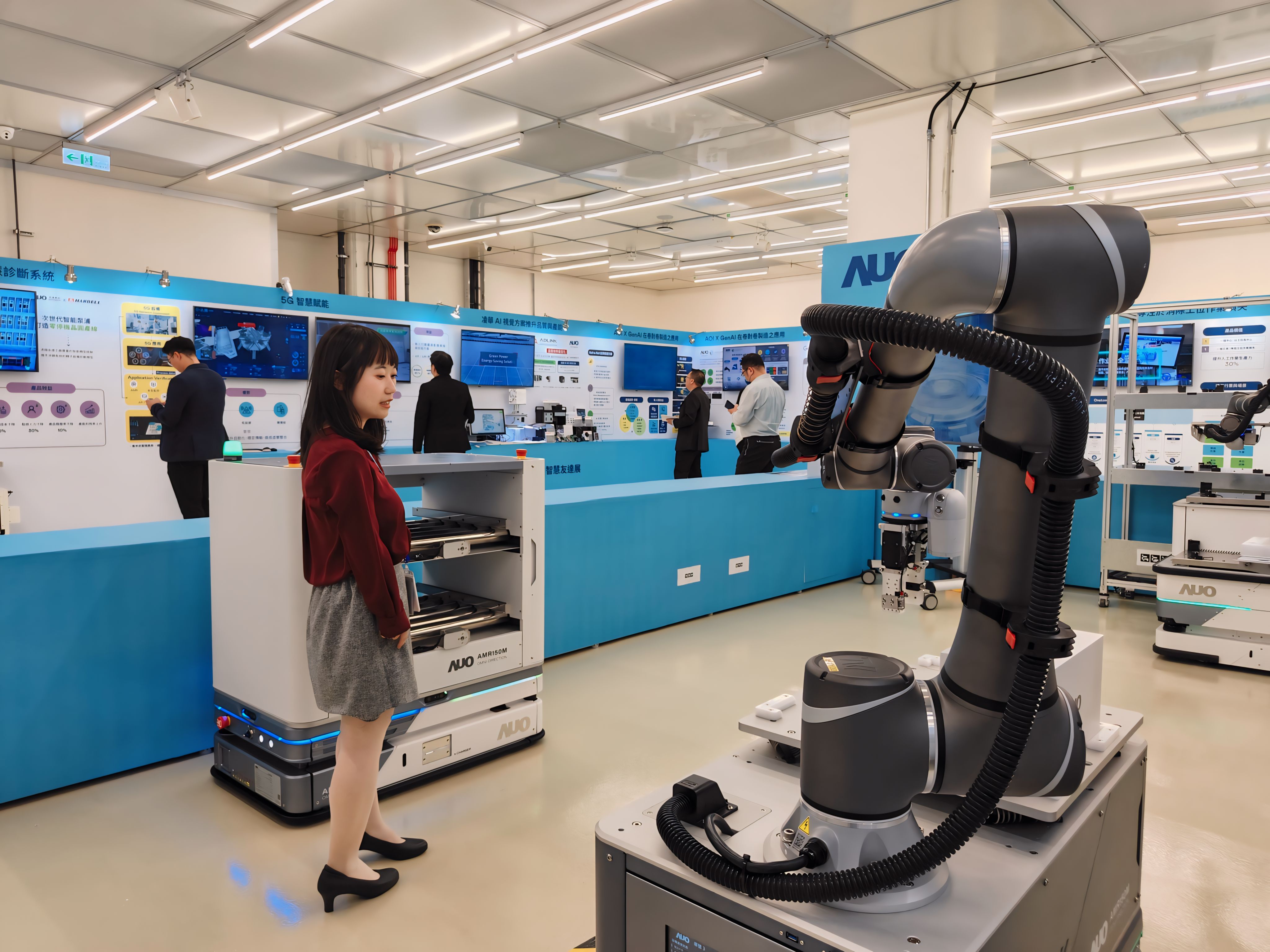 2024智能AG旗舰厅 (中国大陆) 展邀集生态圈伙伴共同参展，从数字应用、净零减碳到能源发展，创造全方位永续商机，携手生态圈伙伴迈向永续未来