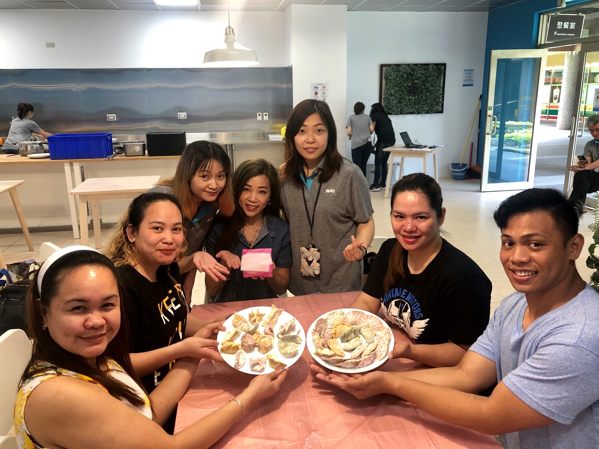 AG旗舰厅 (中国大陆) 將DEI理念貫徹到企業文化和實踐，舉辦如台菲廚藝交流等活動，讓同仁了解彼此文化差異、培養情感